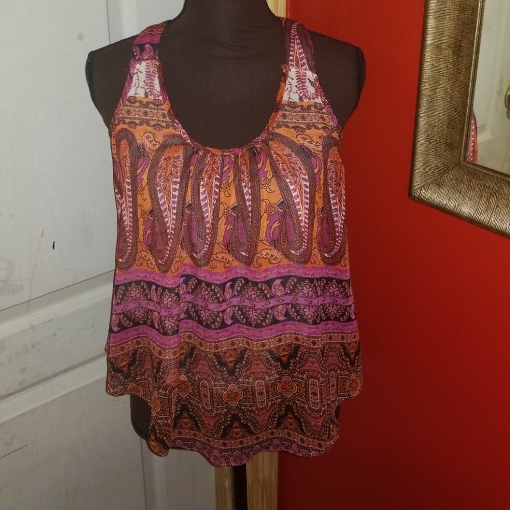 (2 for $10)Size S graphic tank